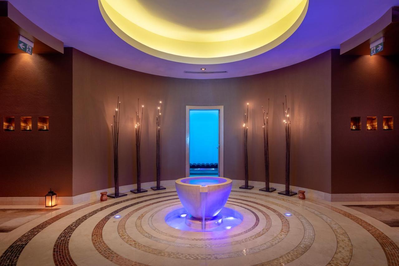 Four Seasons Hotel Doha Exterior foto The spa at the Jumeirah Atlantis